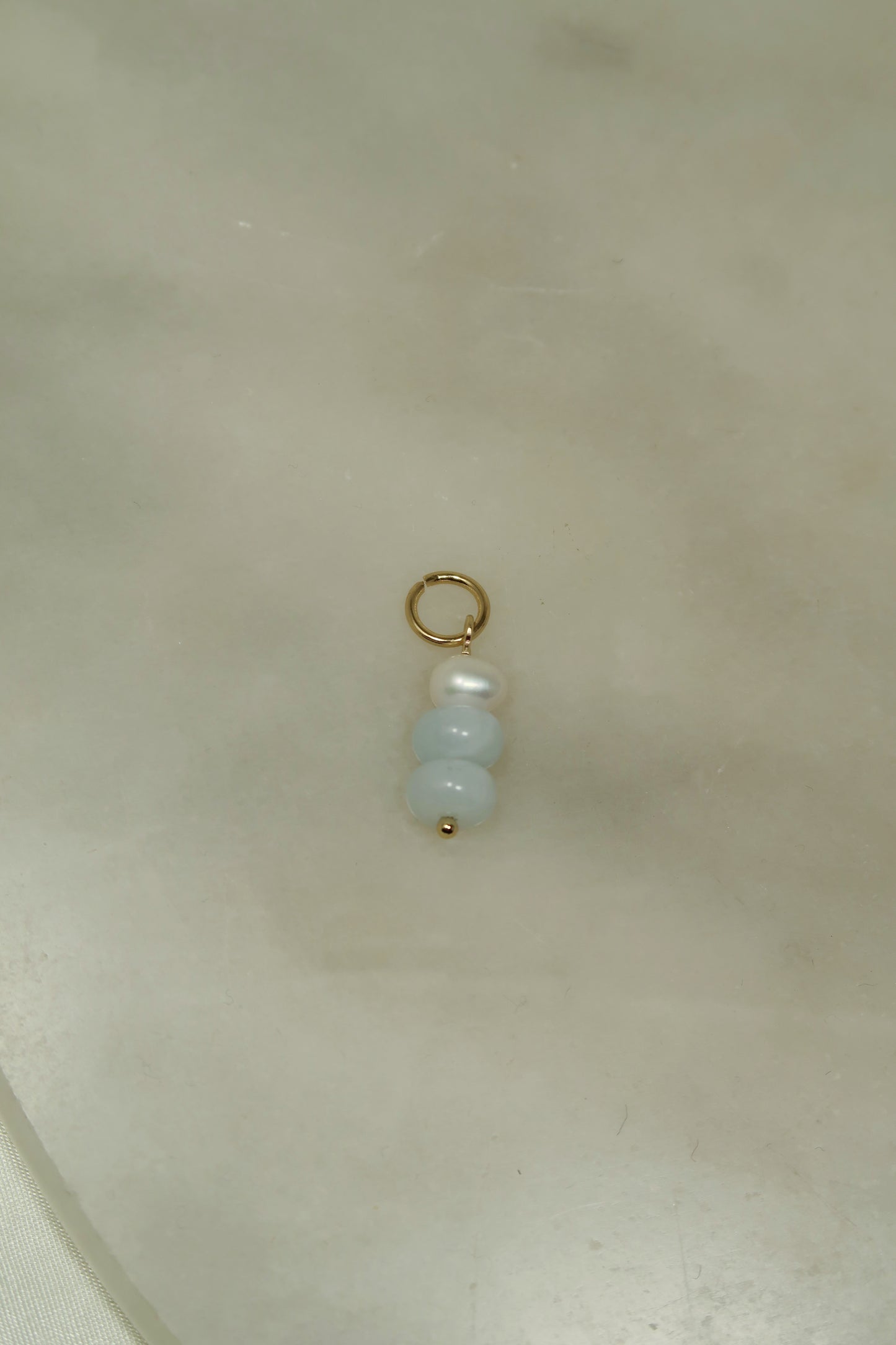 Anheng med jade og ferskvannsperle