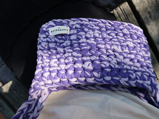 Liten veske, lang hank